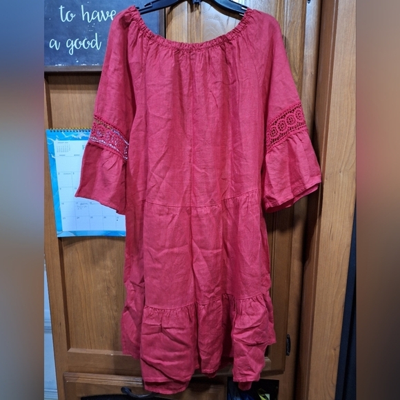 A Terzo Millennio linen Red Off-Shoulder Dress in a size small. - Picture 11 of 11